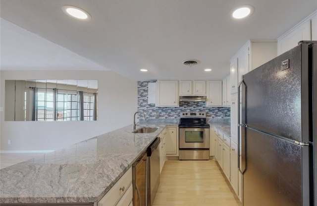 426 Yacht Club Drive - 426 Yacht Club Drive, Rockwall, TX 75032