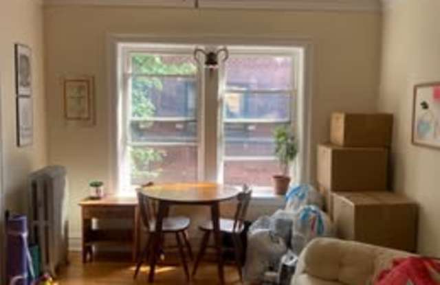 2820 North Cambridge Avenue photos photos