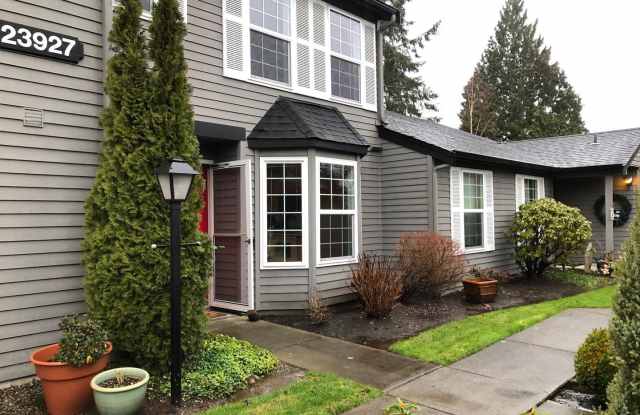 kent - Spacious 2 Bedroom Townhome Available July 1st! - 23927 56th Court South, Kent, WA 98032