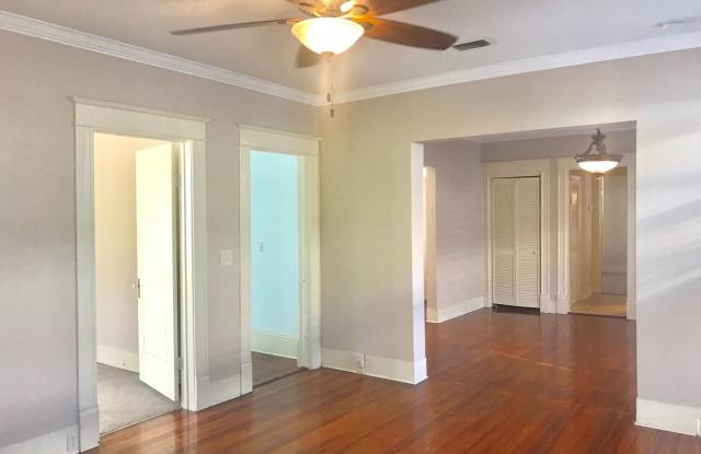 2360 Forbes Street Gallery 4