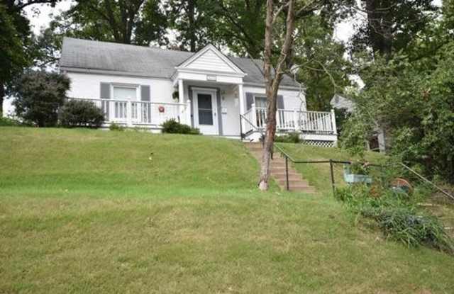 Cozy Cape Cod in Silver Spring's WOODMOOR neighborhood! photos photos