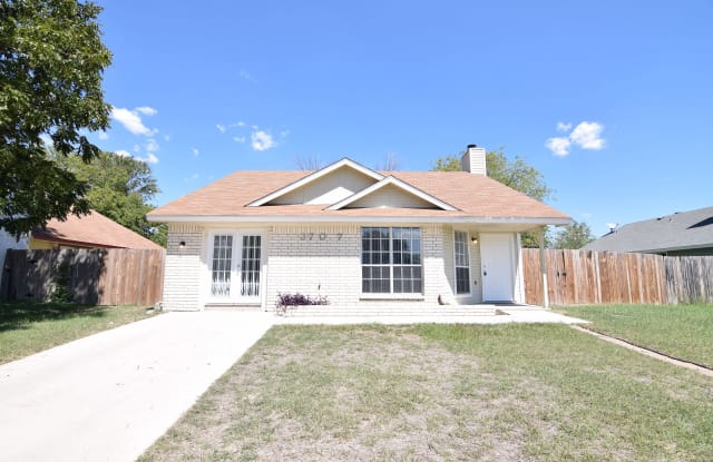 3707 Holbert Dr photos photos