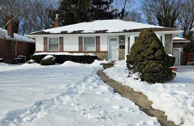 102 Birchwood Park Drive photos photos