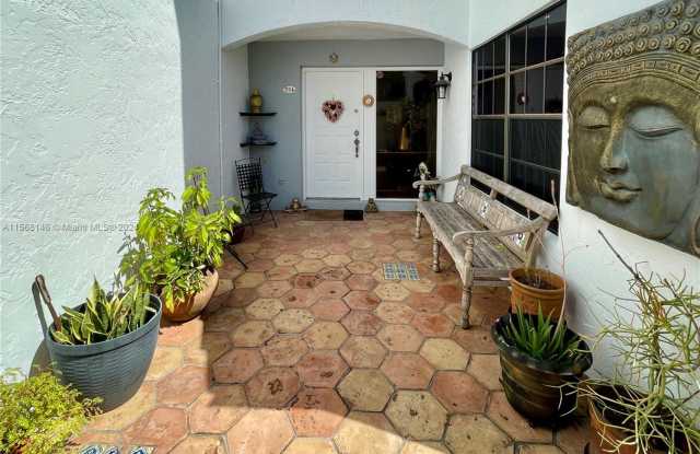 20907 Leeward Court Gallery 2