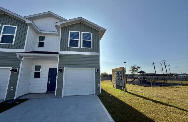 4067 Pendragon Cir photos photos