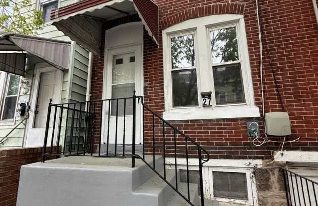 2 Bedroom House Close to Transportation! photos photos