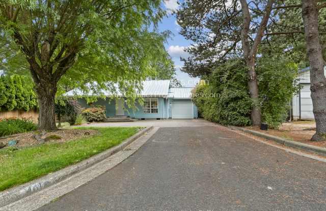 Lake Oswego Two Bedroom Home - New Updated Kitchen Coming Soon! photos photos