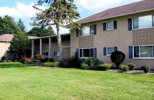 2247 Walton Blvd - 2247 Walton Boulevard, Rochester Hills, MI 48309