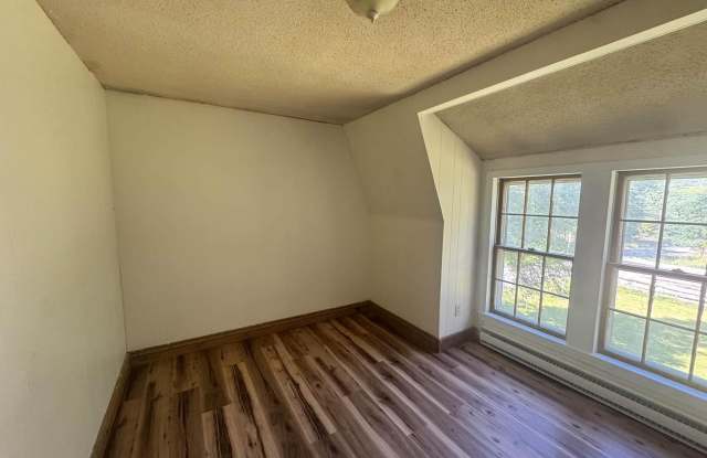 977 Dana Hill Road Gallery 3