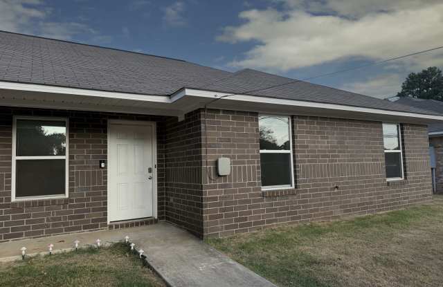 1204 Ferguson Street - 2 Gallery 2