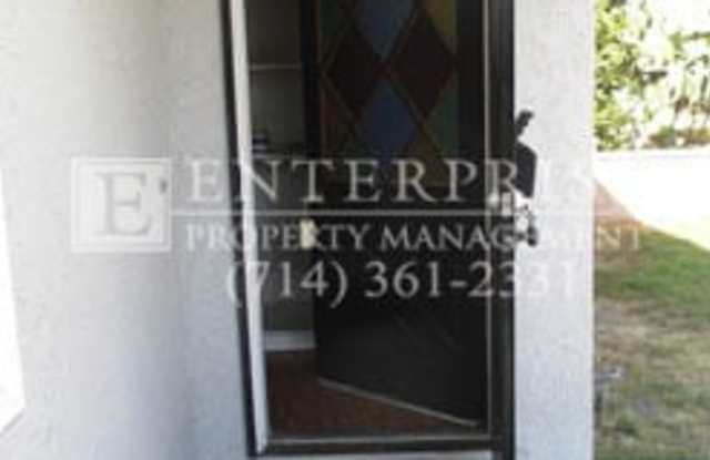12507 Benfield Avenue Gallery 3