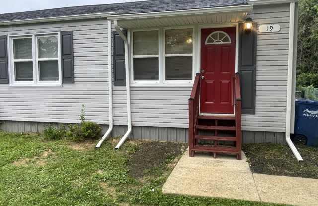 Baltimore - 3 bedroom and 1 Bathroom Available! Gallery 1