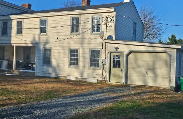 3 Bedroom 1.5 Bath Located in Middletown - 1104 Middletown Warwick Road, New Castle County, DE 19709