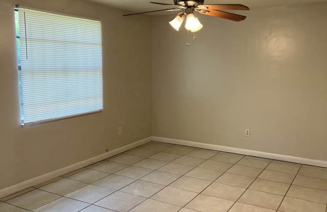 5951 Martin Luther King Dr Gallery 3