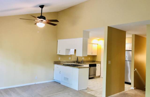 4844 Belleview Avenue - 1 Gallery 4