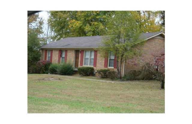 3 Bedroom Home For Rent in St B Area! photos photos