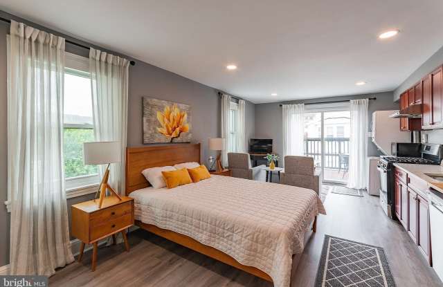 1620 MOUNT VERNON Street unit: 3 photos photos
