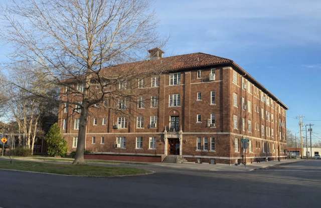 The Jefferson St. Apartments- All Inclusive Studio Apartment Gallery 2