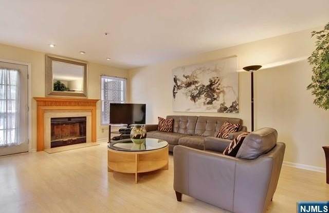 649 Richmond Court photos photos