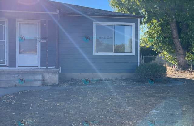 Welcome to 90 Arden Circle, Reno, NV 89503 — a charming one-bedroom, one-bathroom duplex tucked away on a quiet cul-de-sac in the desirable West University neighborhood. Gallery 3