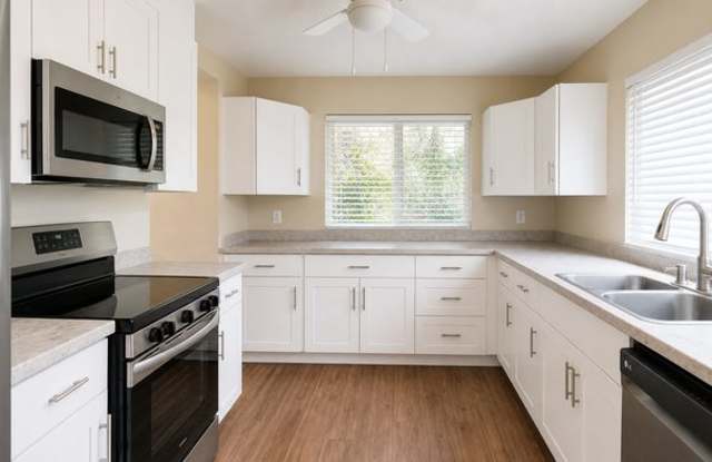2885 Coral Street photos photos