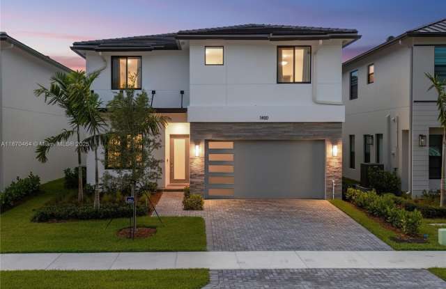 1450 SW 23rd St photos photos