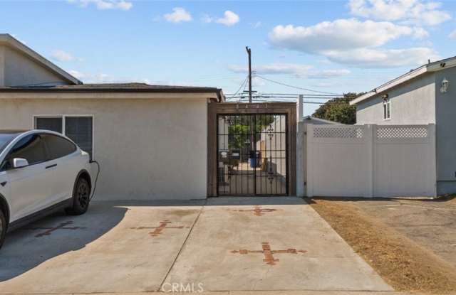 8447 Colbath Avenue photos photos 8447 Colbath Avenue photos photos