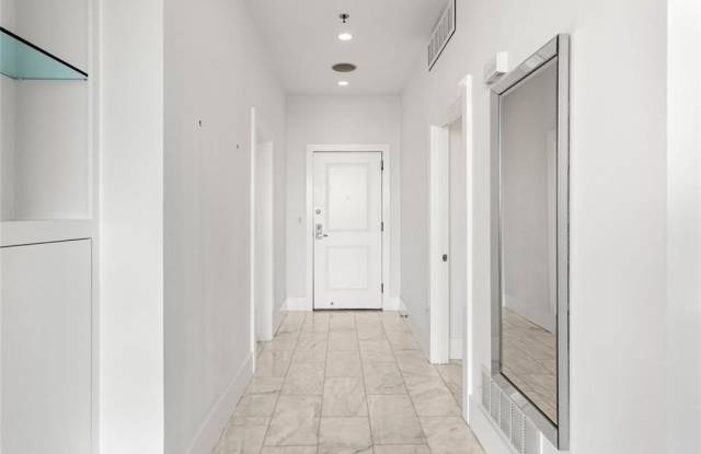 3338 Peachtree Road NE unit: 3501 Gallery 4
