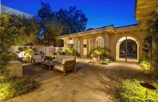 9320 Tournament Canyon Drive Gallery 2