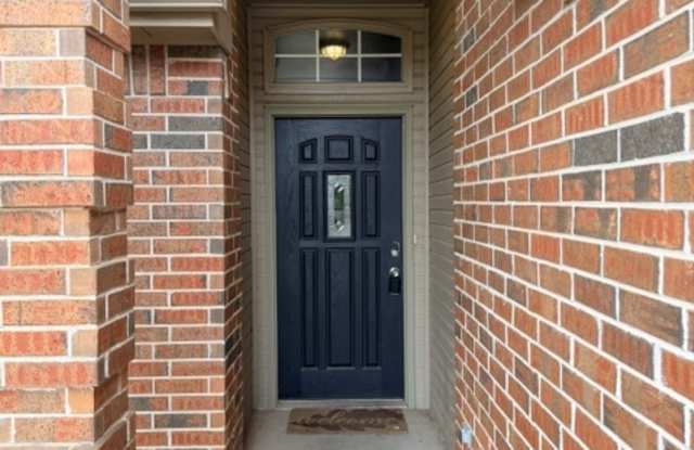 426 W Pines Way Gallery 2