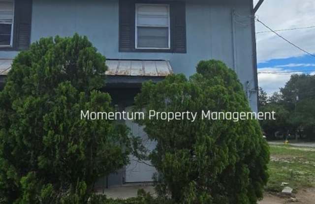 Available 2/1.5 Townhome in Tampa Apply for FREE This Holiday Season! - 5108 East 28th Avenue, Tampa, FL 33619