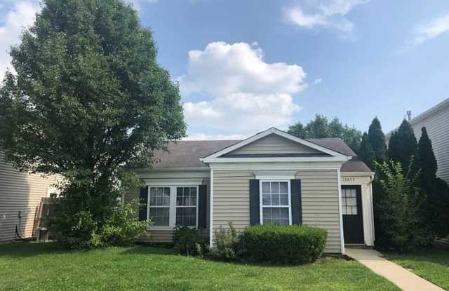 Beautiful 3 Bedroom, 2 Bath Available Now! photos photos