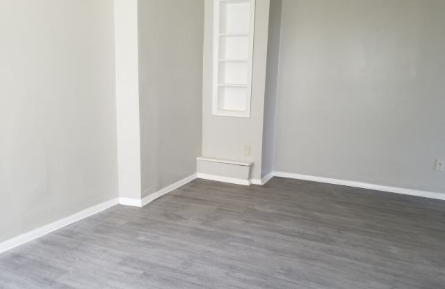 3045 Beekman St photos photos