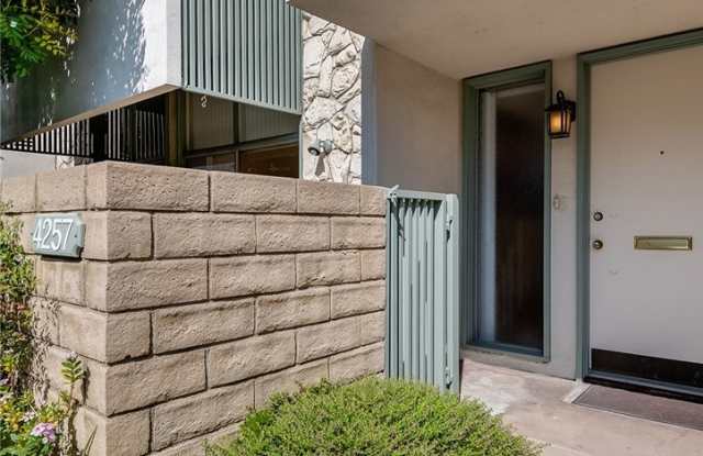 4257 W Sarah Street Gallery 2