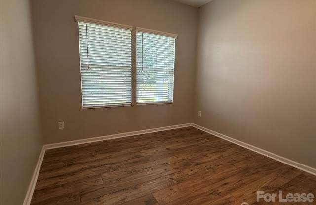 201 Old Harbor Drive Gallery 3