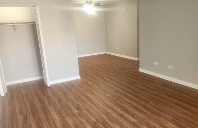 226 Shorewood Drive Gallery 1