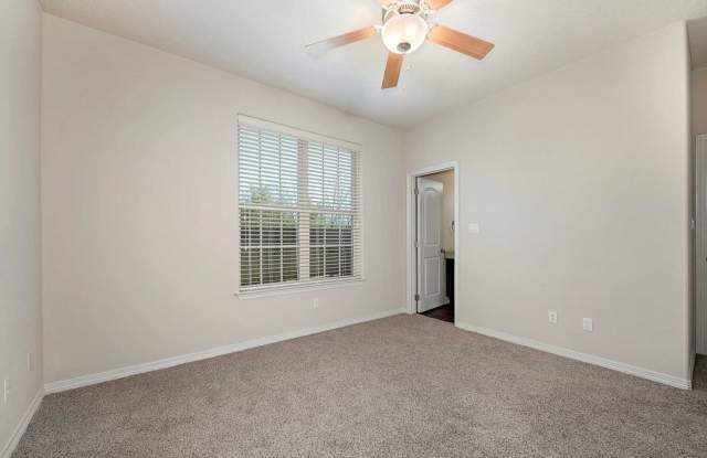 August 2026 Move In! 3 Bed, 3.5 Bath Condo in Great Community! photos photos