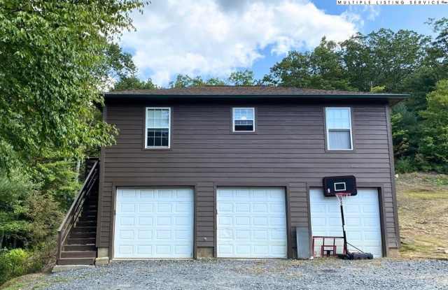 413 Grandpas Farm Road photos photos