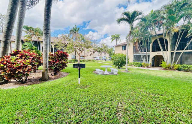 408 Pine Glen Lane unit: C-2 photos photos