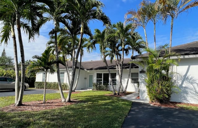 11842 Southwest 81st Road - 11842 Southwest 81st Road, Pinecrest, FL 33156