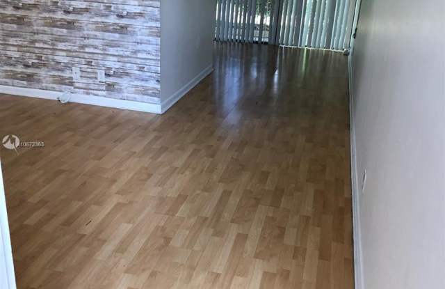 2572 CORAL SPRINGS DR. Gallery 2