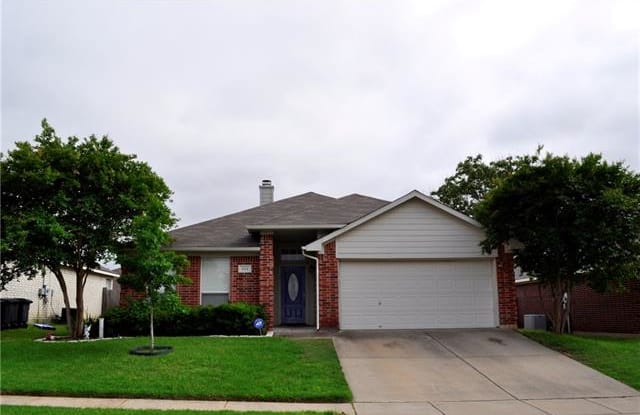 1114 Greenview Lane - 1114 Greenview Lane, Kennedale, TX 76060