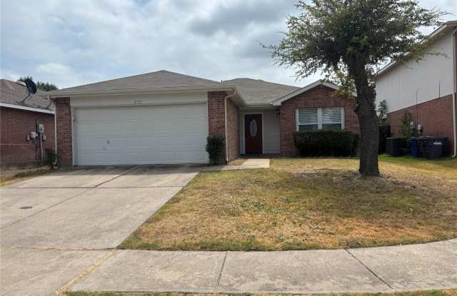 2711 Prairie Creek Drive Gallery 1