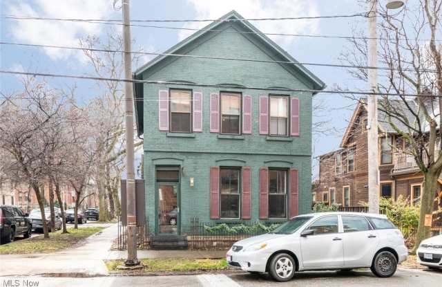 3001 Bridge Avenue photos photos