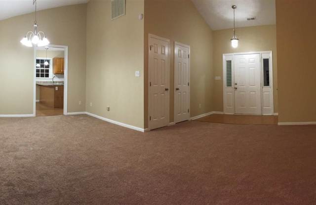 201 Rosewood Circle Gallery 4