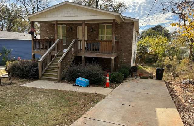 North Athens 5  BR Home - N Oconee Greenway Gem Gallery 3