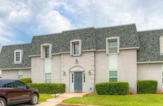 11421 N May Avenue photos photos