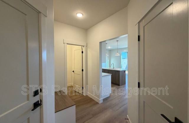 614 E Hemsworth Ln Gallery 3