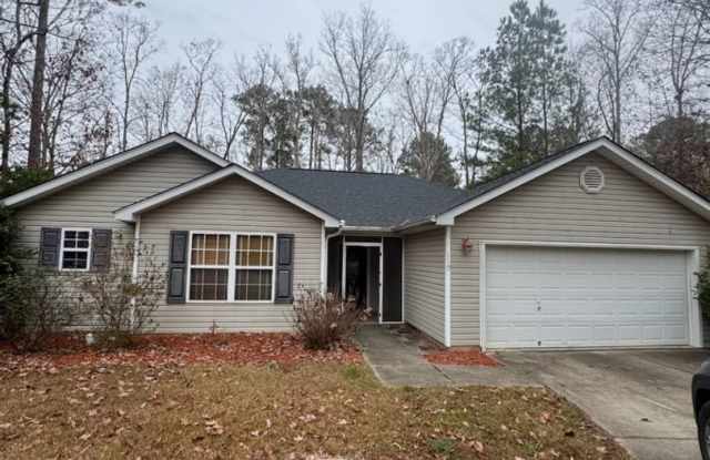 Charming and Spacious 3BR 2BA Home w/ Full Kitchen Suite + Garage + Optional Boat Launch Access in Chapin photos photos