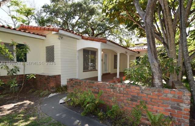 800 Andalusia Ave - 800 Andalusia Ave, Coral Gables, FL 33134 800 Andalusia Ave - 800 Andalusia Ave, Coral Gables, FL 33134